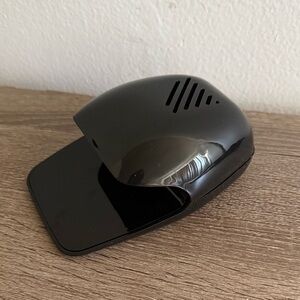 Portable nail polish dryer